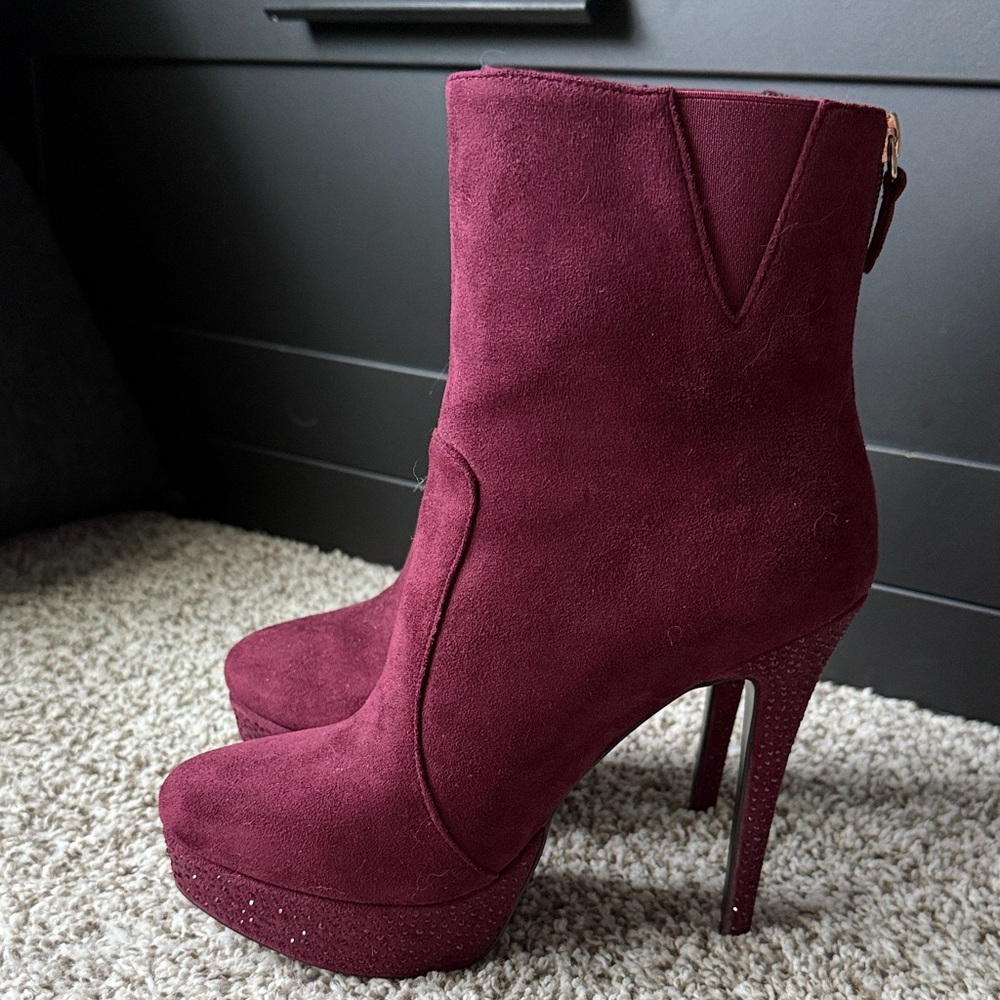 NWOB London Rag Deep Burgundy Studded Heeled Boots